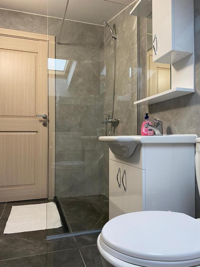 Pristina Select Apartments Luaran gambar