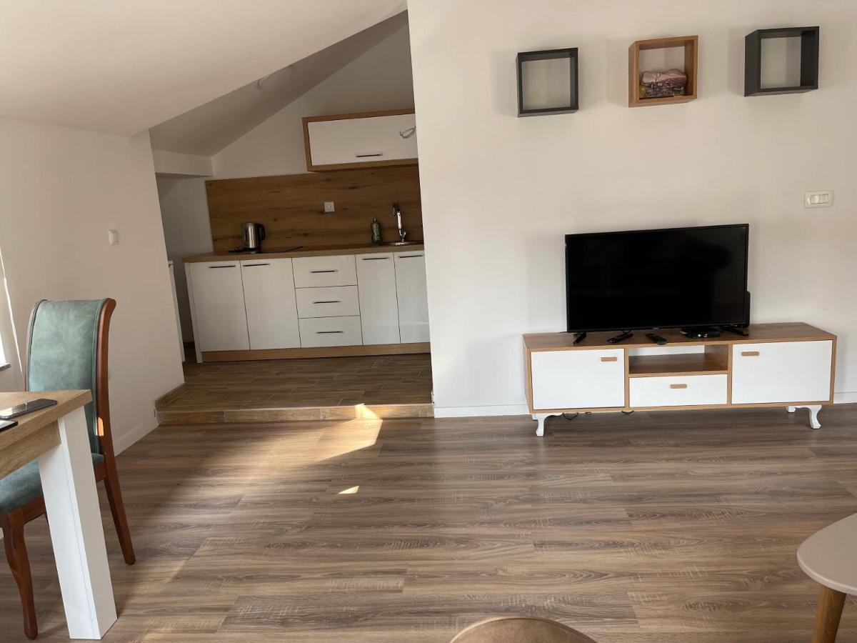 Pristina Select Apartments Luaran gambar