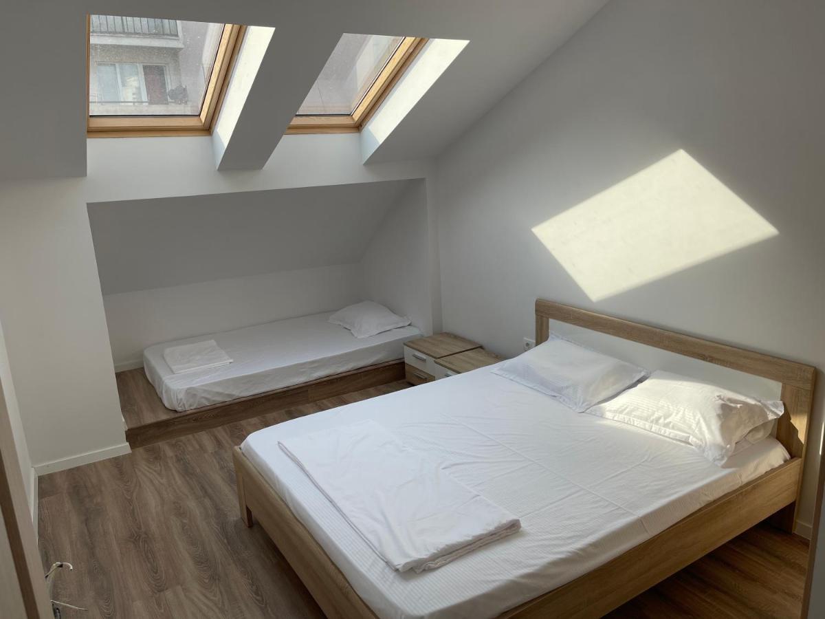 Pristina Select Apartments Luaran gambar