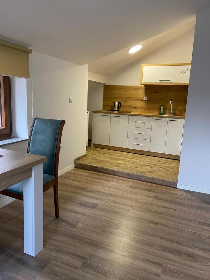 Pristina Select Apartments Luaran gambar