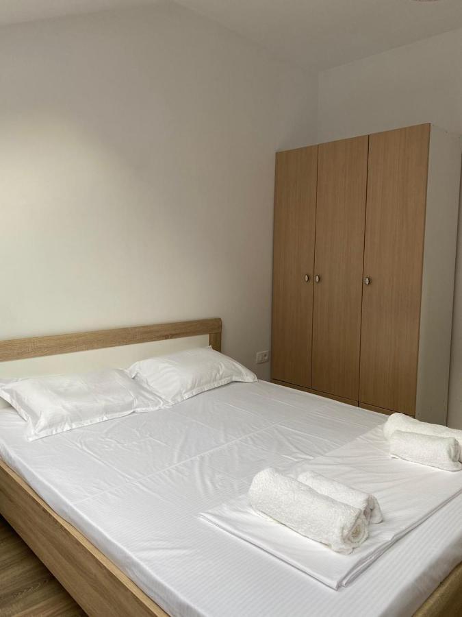 Pristina Select Apartments Luaran gambar