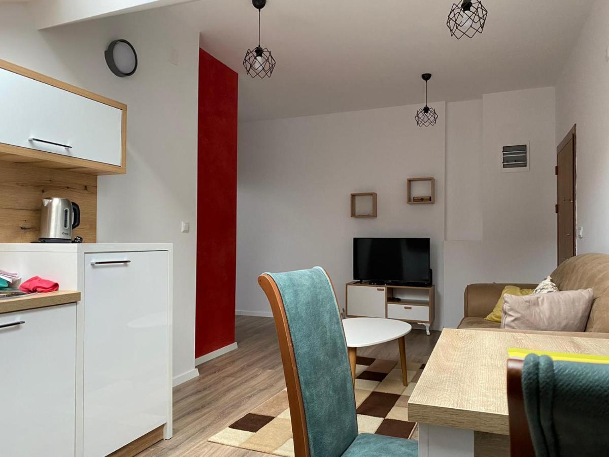 Pristina Select Apartments Luaran gambar
