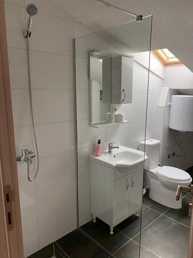 Pristina Select Apartments Luaran gambar
