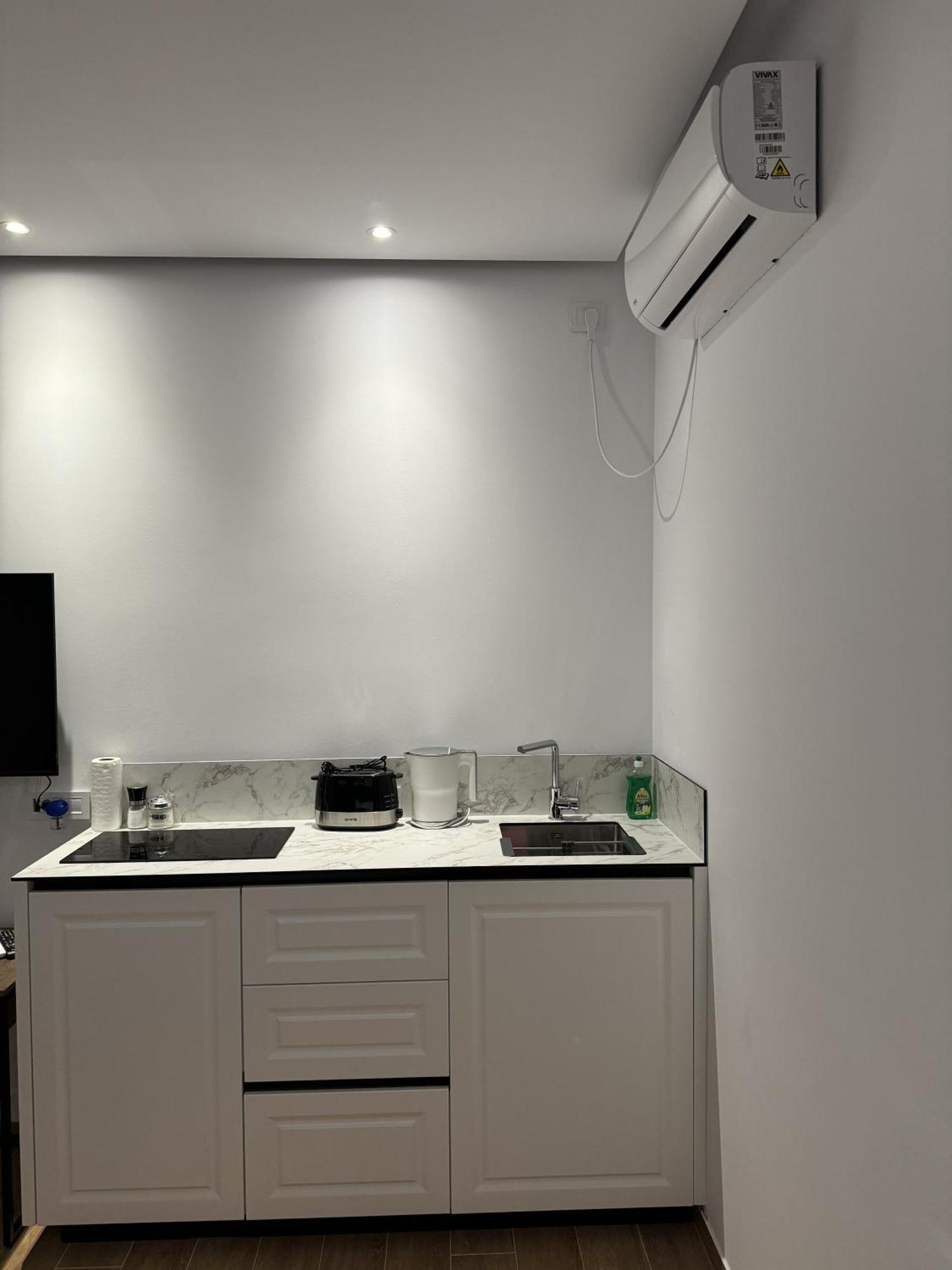 Pristina Select Apartments Luaran gambar