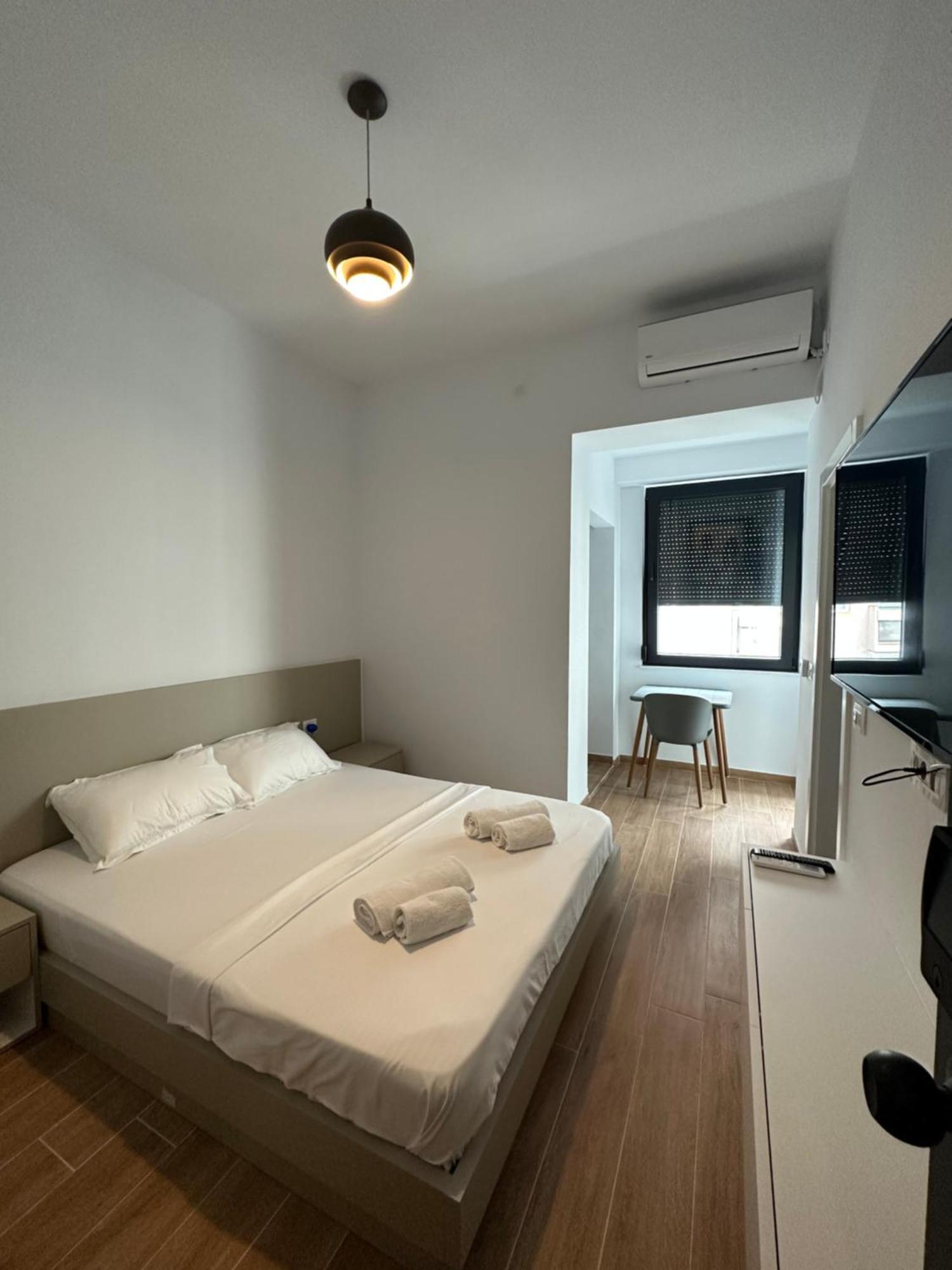 Pristina Select Apartments Luaran gambar